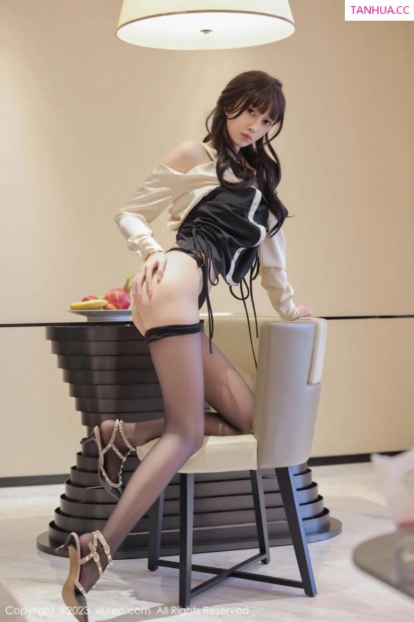 玥儿玥  [XiuRen]高清写真图 2023.06.16 No.6929 玥儿玥er 黑丝美腿第27张图片